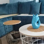 Blue Skies 아파트 포드고리차