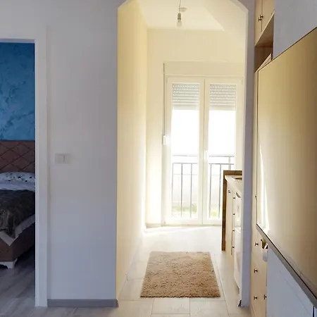 Blue Skies Apartamento Podgorica